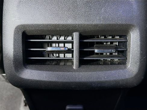 Used 2021 Chevrolet Equinox LS w/ LS Convenience Package FWD image 27
