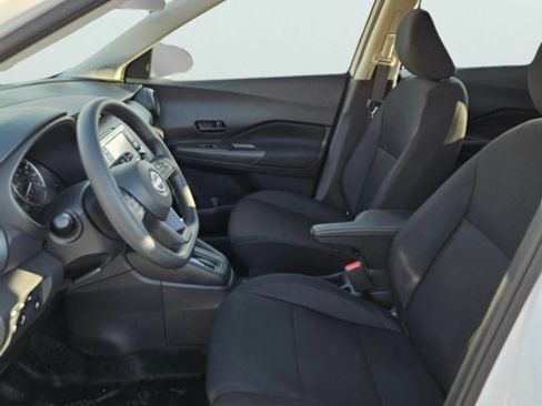 Certified 2025 Nissan Kicks Play S FWD image 10