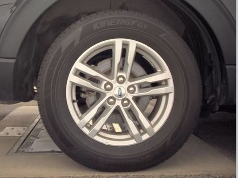 Used 2023 Ford Explorer 4WD image 6