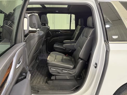 Used 2024 Cadillac Escalade ESV Premium Luxury w/ Performance Package image 12