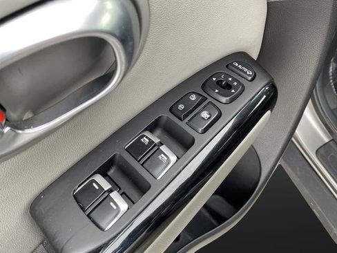 Used 2019 Kia Soul + w/ Primo Package image 32