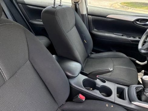 Used 2016 Nissan Sentra S image 24