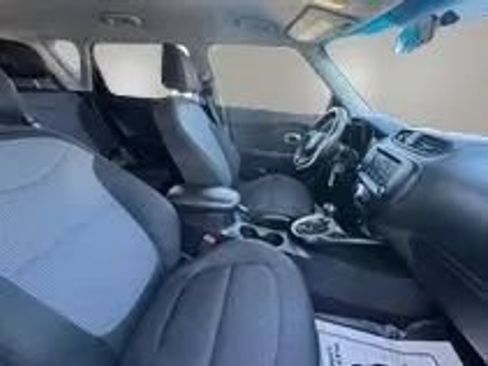 Used 2018 Kia Soul + FWD image 8