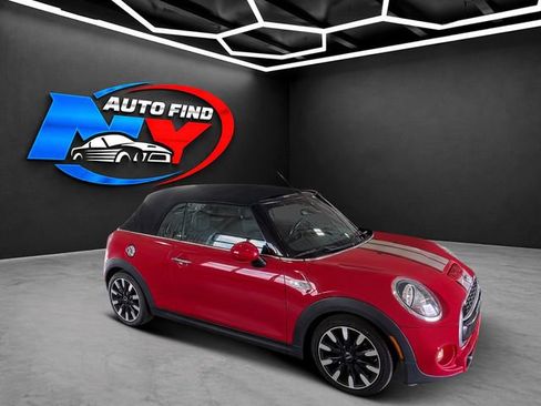 Used 2019 MINI Cooper S FWD image 2