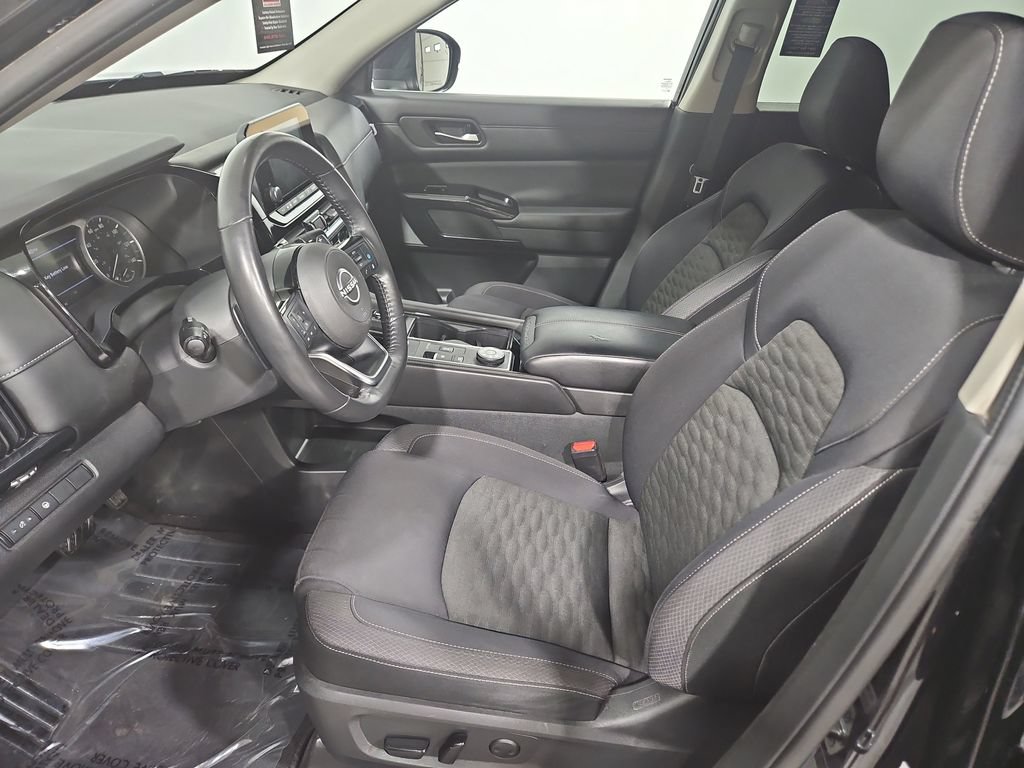 Used 2022 Nissan Pathfinder SV AWD/4WD image 10