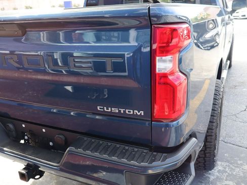 Used 2019 Chevrolet Silverado 1500 Custom w/ Custom Value Package AWD/4WD image 29