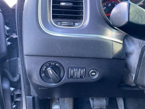 Used 2015 Dodge Charger SE w/ Popular Equipment Group RWD image 31