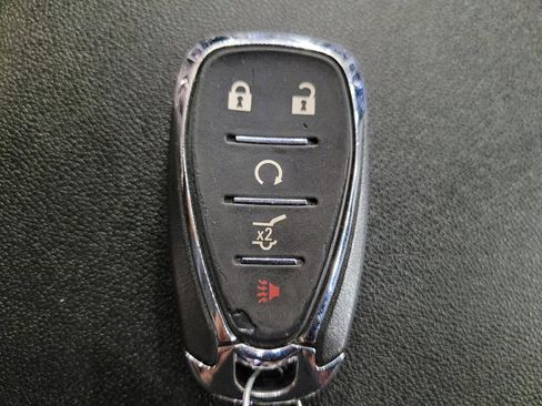 Used 2023 Chevrolet Equinox LT w/ Driver Convenience Package AWD/4WD image 32