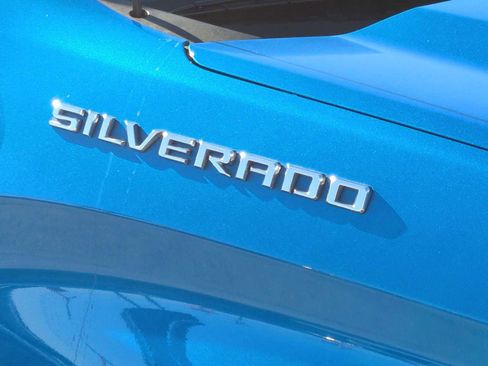 Used 2023 Chevrolet Silverado 1500 Custom image 32