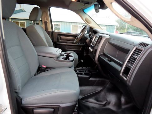 Used 2016 RAM 5500 Tradesman image 38