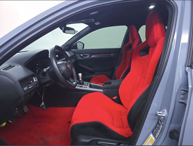 Used 2025 Honda Civic Type R image 5