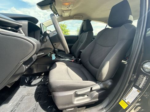 Used 2021 Toyota Corolla LE FWD image 13