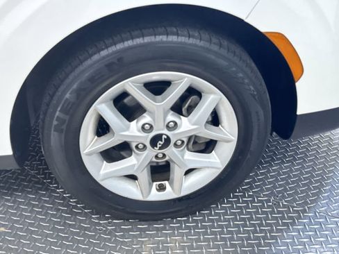 Used 2023 Kia Soul LX w/ Option Group 015 image 10