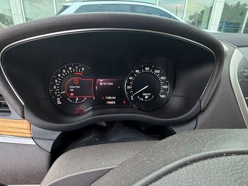 Used 2015 Lincoln MKC FWD w/ Equipment Group 101A Select image 5