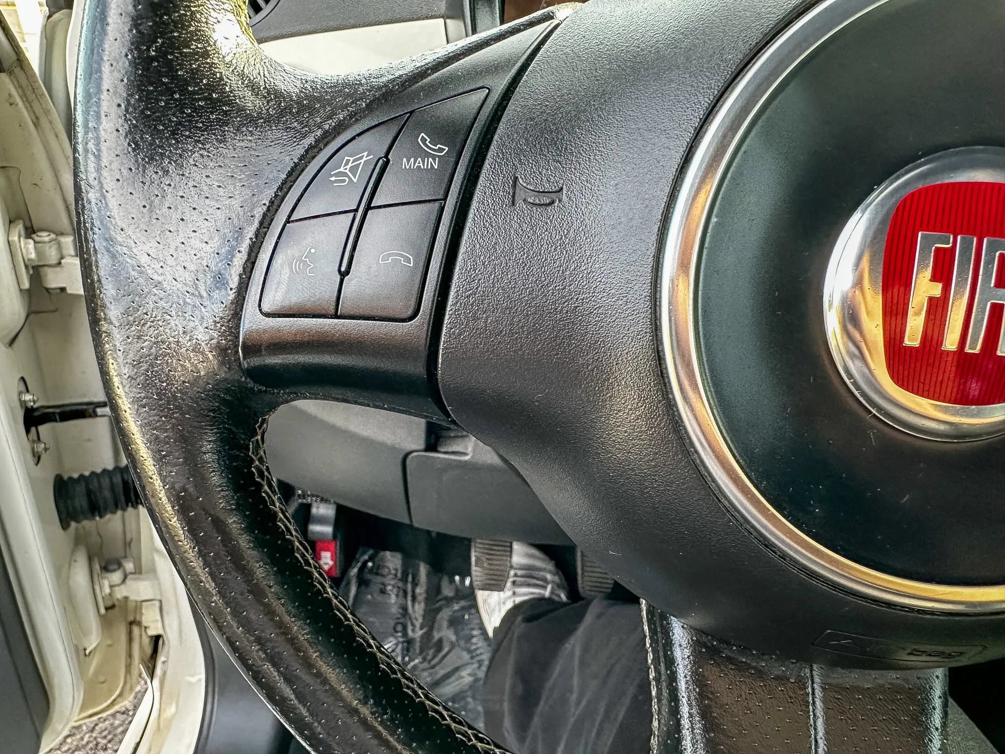 Used 2013 FIAT 500 Turbo w/ Beats Audio Pkg FWD image 15