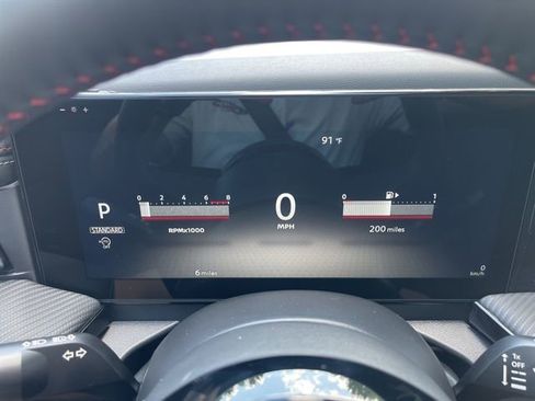 New 2025 Nissan Kicks SR image 28