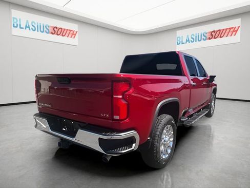 Used 2026 Chevrolet Silverado 2500 LTZ w/ LTZ Convenience Package AWD/4WD image 4