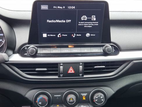 Certified 2022 Kia Forte LXS w/ LXS Technology Package FWD image 15
