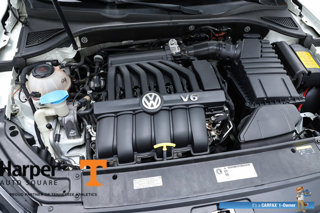 Used 2018 Volkswagen Passat 3.6 FWD image 66