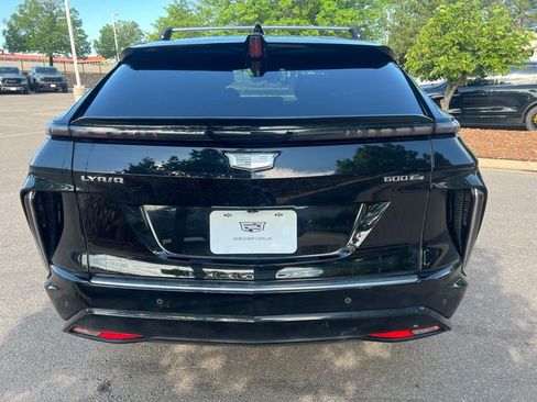 Certified 2024 Cadillac Lyriq Luxury AWD/4WD image 4