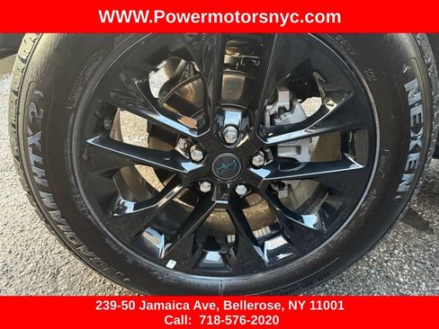 Used 2025 Jeep Wrangler Unlimited Sahara w/ Safety Group AWD/4WD image 17