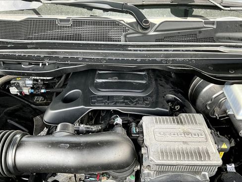 Used 2023 RAM 1500 Laramie AWD/4WD image 30