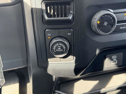 Used 2022 Ford F150 XLT image 15