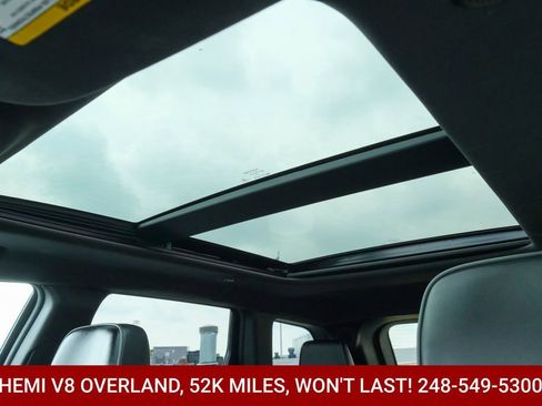 Used 2019 Jeep Grand Cherokee Overland AWD/4WD image 26