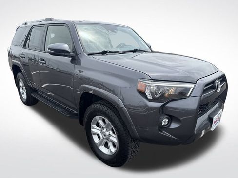 Used 2022 Toyota 4Runner SR5 Premium image 16