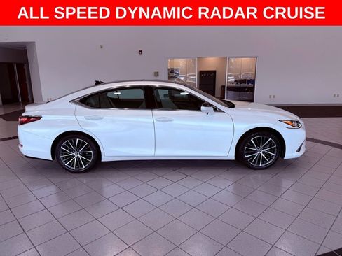 Certified 2024 Lexus ES 350 w/ Premium Package image 9