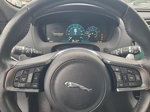 Used 2017 Jaguar F-PACE First Edition image 10