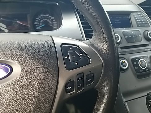 Used 2018 Ford Taurus SEL image 18