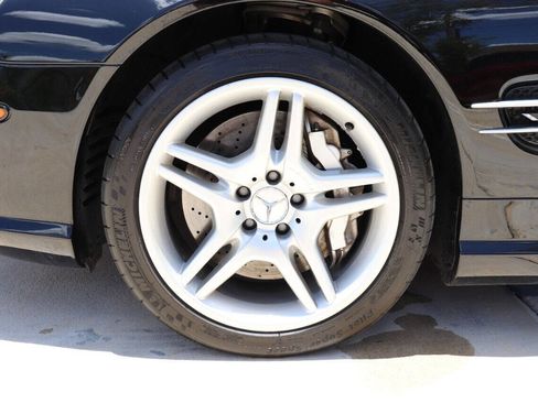 Used 2005 Mercedes-Benz SL 600 image 11