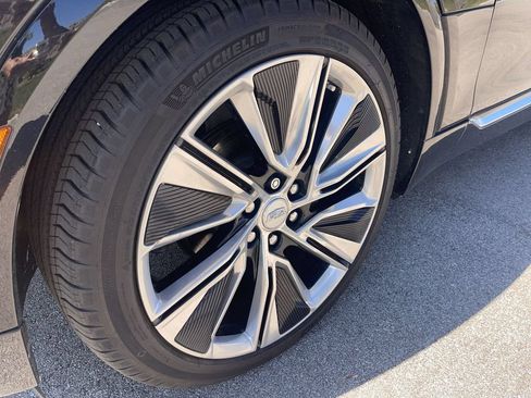 Certified 2025 Cadillac Lyriq Luxury w/ LPO, Floor Liner Package AWD/4WD image 2