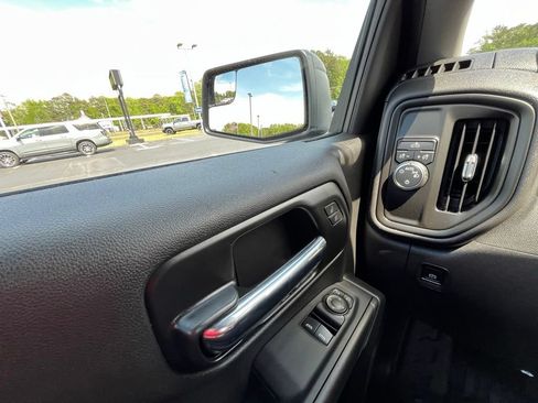 Used 2025 Chevrolet Silverado 1500 W/T RWD image 16