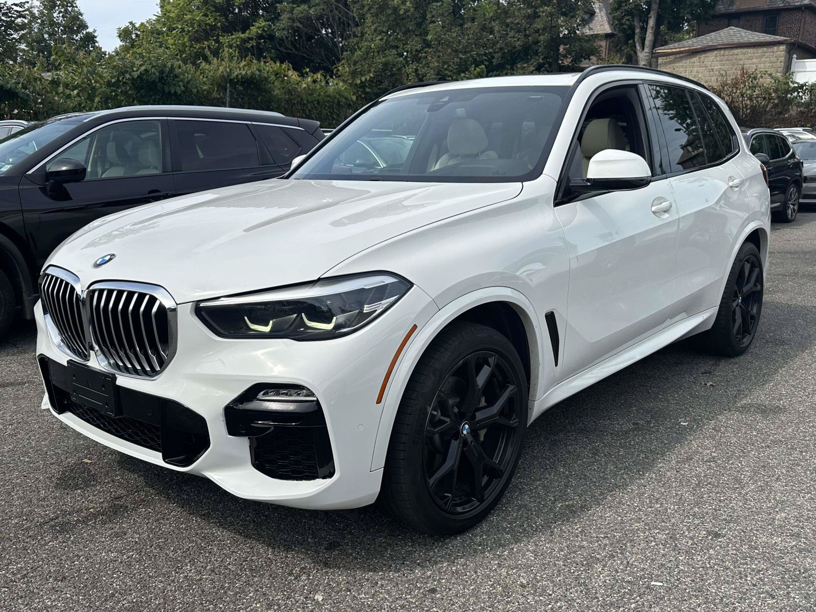 Used 2019 BMW X5 xDrive40i w/ M Sport Package AWD/4WD image 5