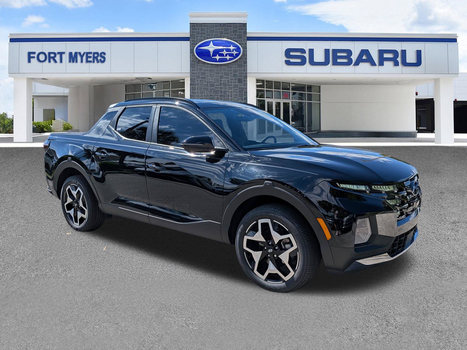 Used 2024 Hyundai Santa Cruz Limited AWD/4WD image 1