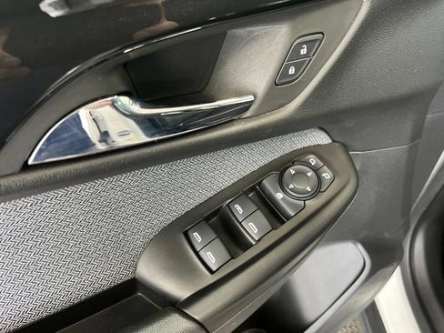 Used 2024 Chevrolet TrailBlazer LS w/ LS Convenience Package FWD image 4