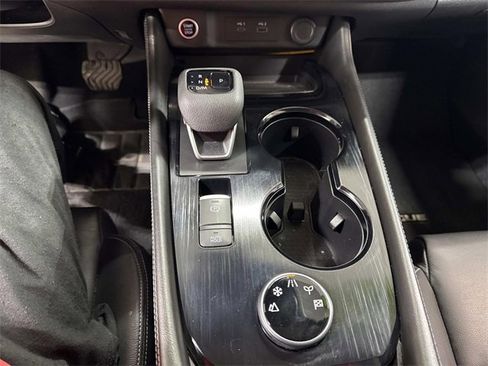 Used 2021 Nissan Rogue SL image 10