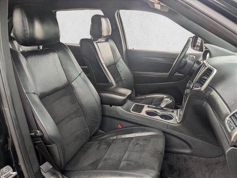 Used 2018 Jeep Grand Cherokee Altitude AWD/4WD image 22
