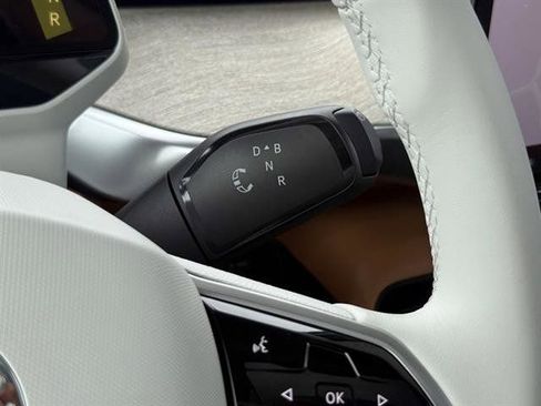 New 2025 Volkswagen ID. Buzz 1st Edition image 13