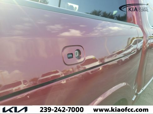Used 2025 RAM 1500 Tungsten AWD/4WD image 9