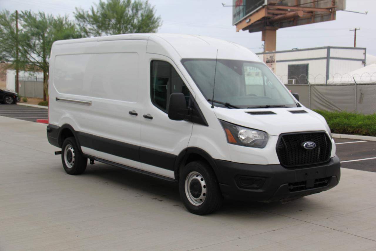 Used 2024 Ford Transit 250 148 Medium Roof RWD image 3