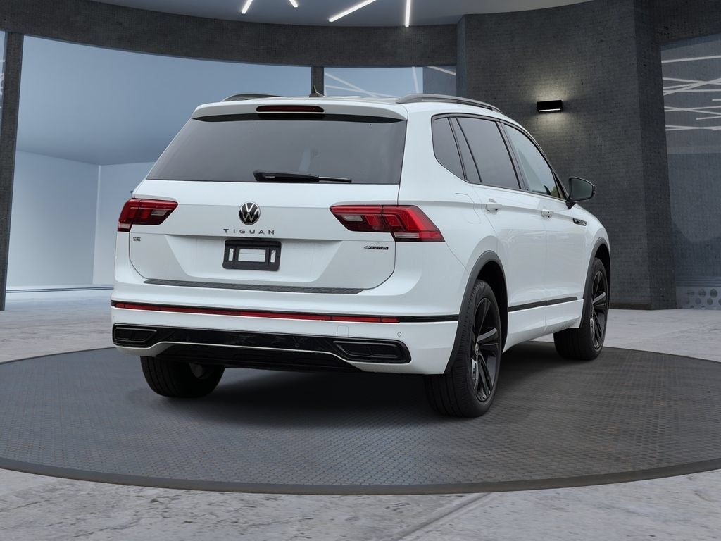 Used 2023 Volkswagen Tiguan SE R-Line AWD/4WD image 4