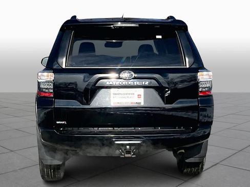 Used 2023 Toyota 4Runner SR5 Premium image 10
