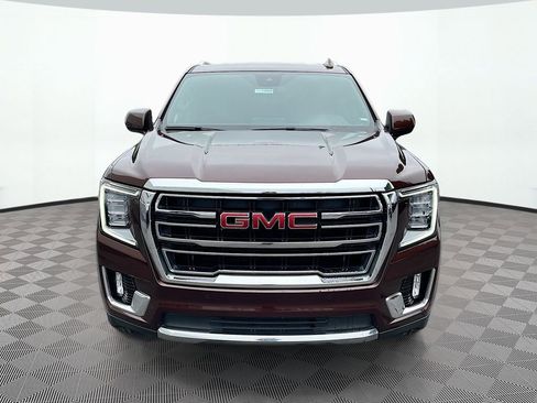 Used 2023 GMC Yukon SLT RWD image 2