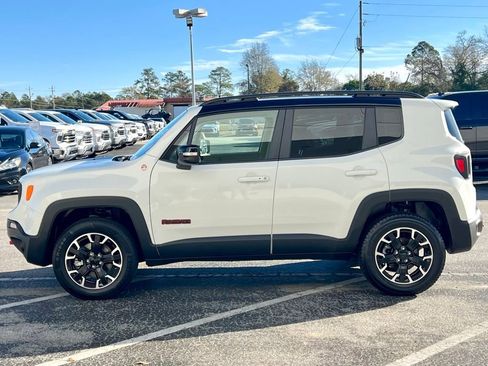 Used 2023 Jeep Renegade Trailhawk image 9