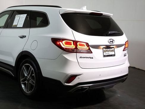 Used 2018 Hyundai Santa Fe Limited AWD/4WD image 11