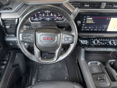 Used 2024 GMC Sierra 2500 AT4 w/ AT4 Premium Plus Package AWD/4WD image 15