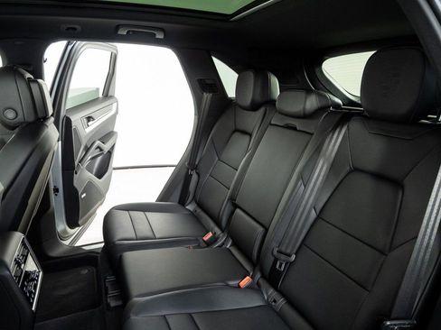 Used 2026 Porsche Cayenne S image 22